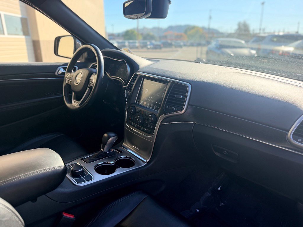 Used 2018 Jeep Grand Cherokee Limited AWD/4WD image 13