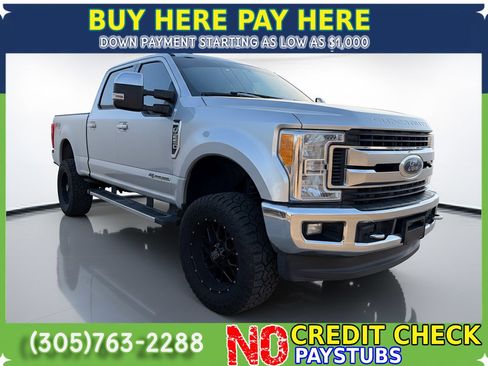 Used 2017 Ford F250 XLT w/ XLT Premium Package AWD/4WD image 1