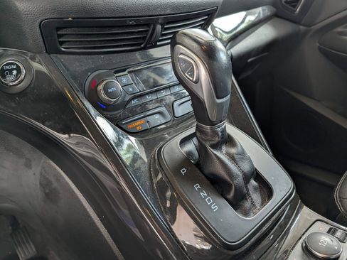 Used 2015 Ford Escape Titanium image 18