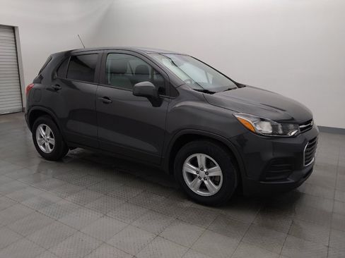 Used 2019 Chevrolet Trax LS w/ Tint and Cruise Package FWD image 11