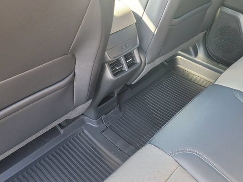 New 2026 Chevrolet Equinox LT w/ Convenience Package II FWD image 26