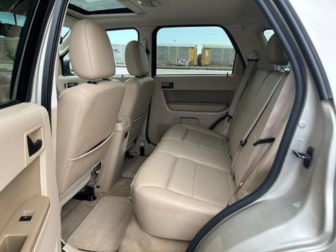 Used 2011 Ford Escape XLT w/ 203A Rapid Spec Order Code FWD image 27