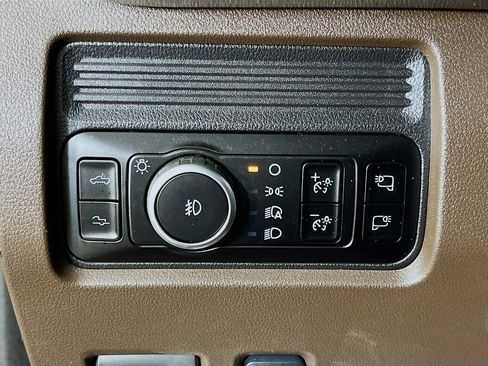 Used 2025 Ford F250 King Ranch AWD/4WD image 13