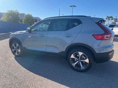 New 2026 Volvo XC40 B5 Plus w/ Protection Package Premier