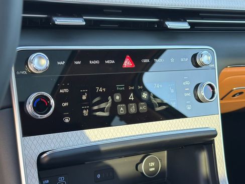 New 2026 Genesis GV80 2.5T Prestige image 32