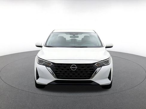 Used 2025 Nissan Sentra S image 2