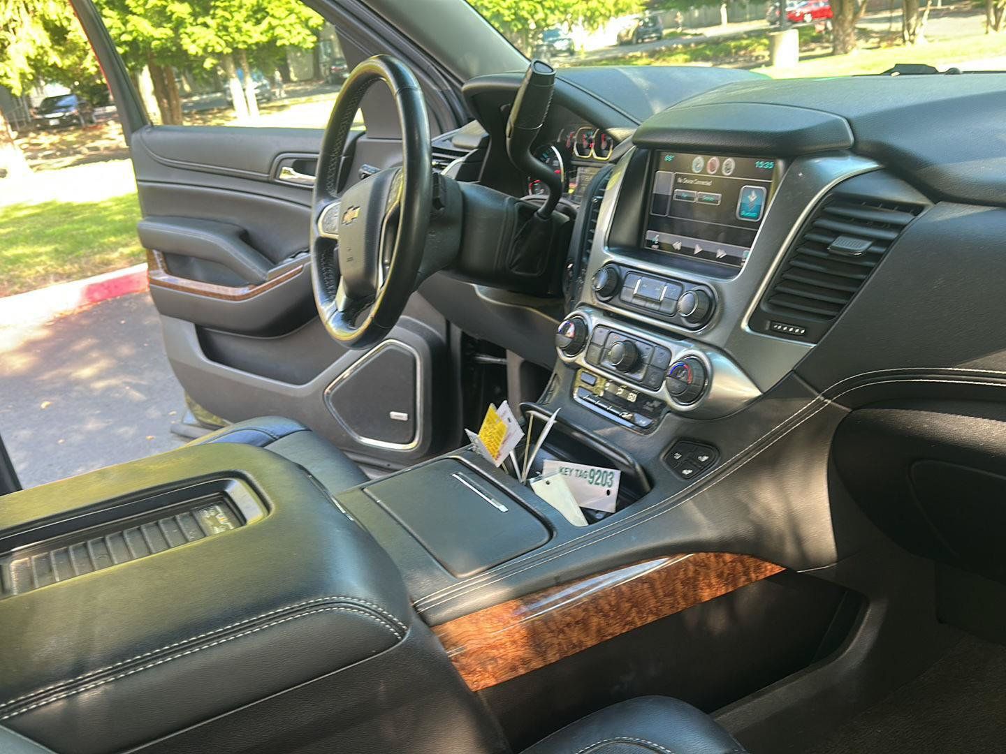 Used 2015 Chevrolet Tahoe LTZ AWD/4WD image 11