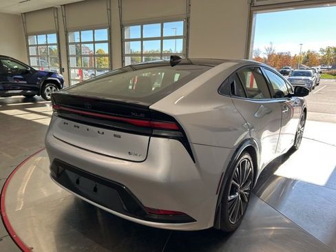 Certified 2023 Toyota Prius XLE image 7