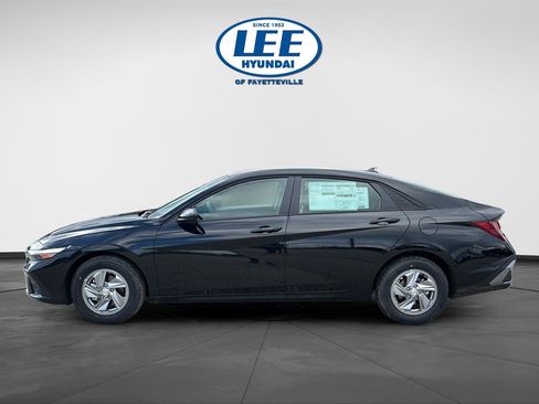New 2026 Hyundai Elantra SE FWD image 6