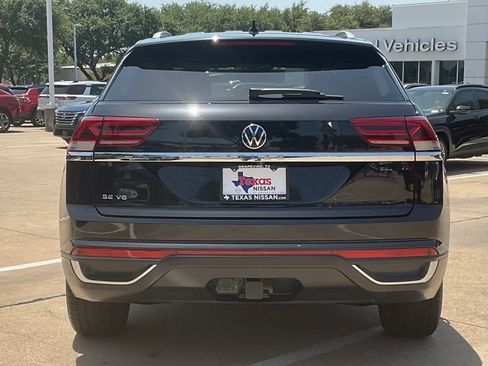 Used 2021 Volkswagen Atlas Cross Sport SE FWD image 5