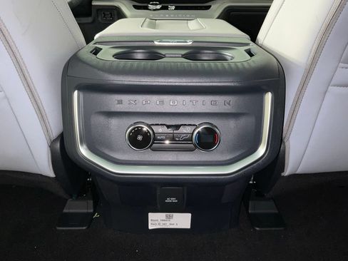 New 2027 Ford Expedition Active RWD image 19