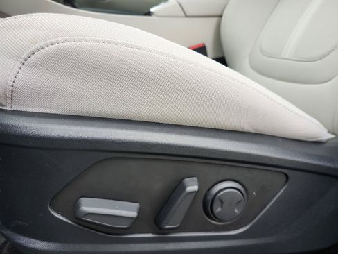 Used 2025 Hyundai Tucson SEL FWD image 14