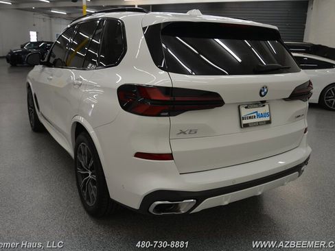 Used 2025 BMW X5 xDrive40i w/ M Sport Package AWD/4WD image 10