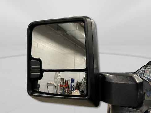 Used 2024 GMC Sierra 2500 SLE w/ SLE Convenience Package image 15