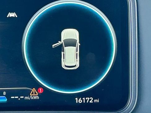 Used 2022 Hyundai Kona Limited w/ Cargo Package FWD image 23