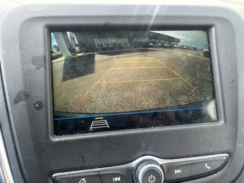 Used 2019 Chevrolet Equinox LS FWD image 28