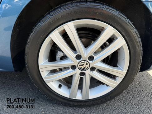 Used 2017 Volkswagen Jetta SEL FWD image 22