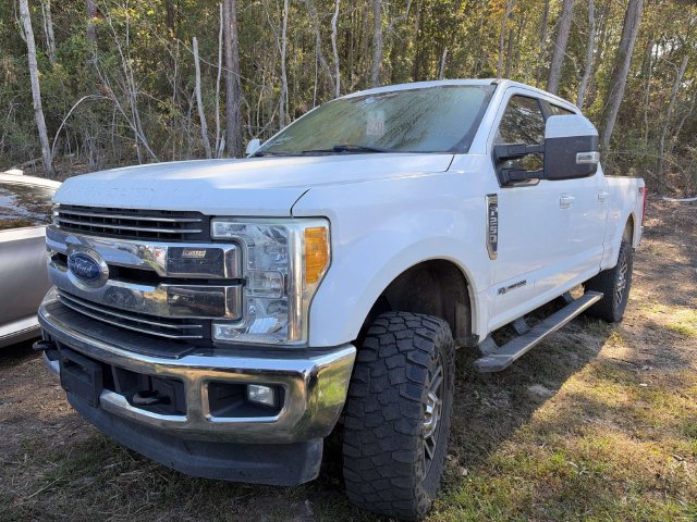 Used 2017 Ford F250 Lariat w/ Lariat Value Package AWD/4WD image 9