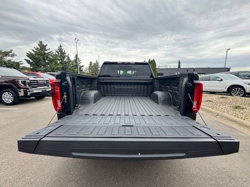 Used 2024 GMC Sierra 1500 Denali w/ Technology Package AWD/4WD image 11