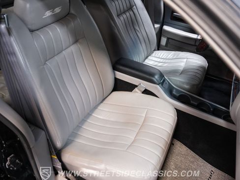 Used 1995 Chevrolet Impala SS RWD image 39