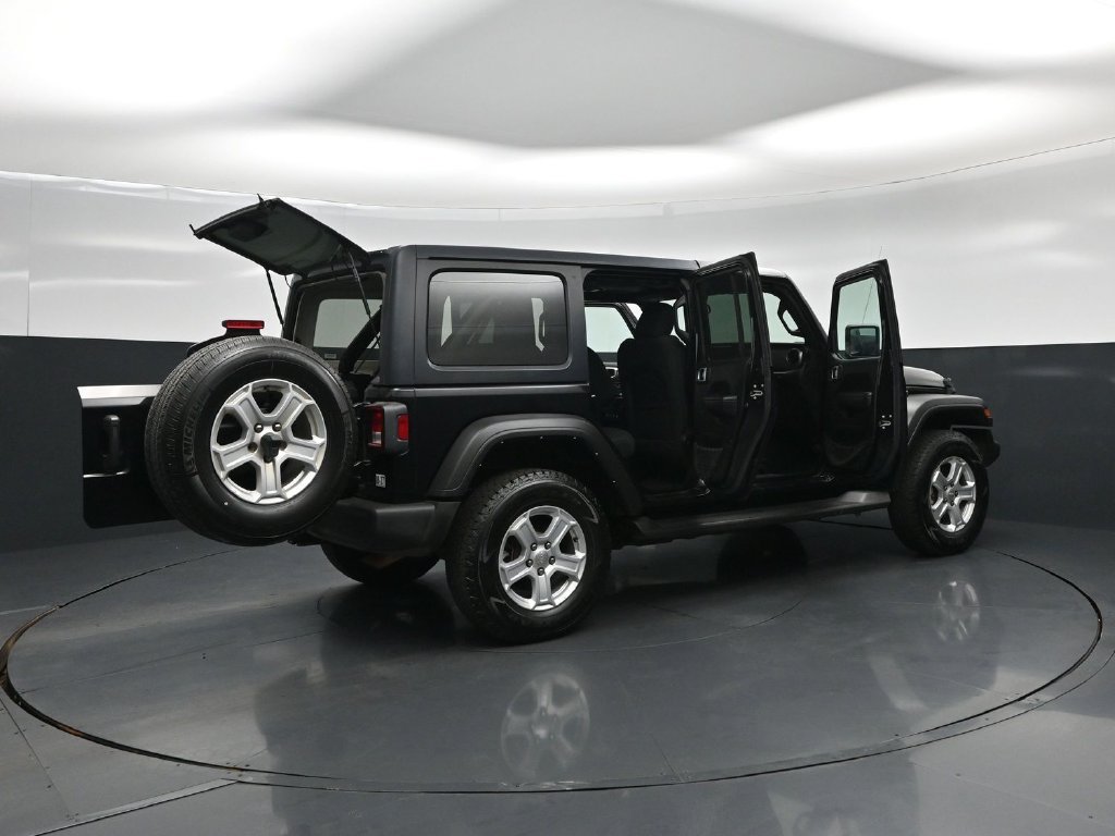 Used 2022 Jeep Wrangler Unlimited Sport AWD/4WD image 5