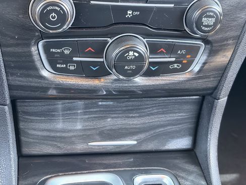 Used 2019 Chrysler 300 Touring w/ Sport Appearance Package RWD image 23