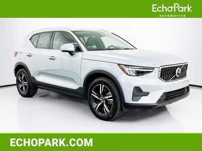 Used 2025 Volvo XC40 B5 Core