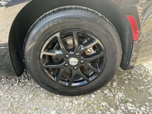 Used 2022 Chrysler Pacifica Touring-L FWD image 38