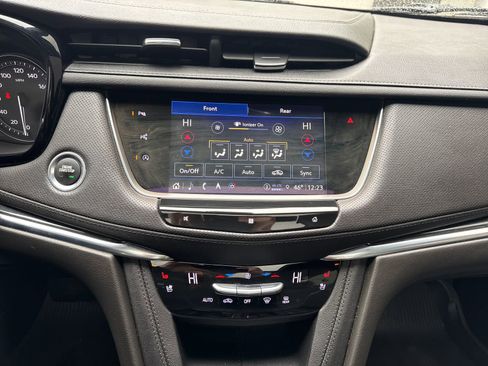 Certified 2021 Cadillac XT5 Premium Luxury image 17