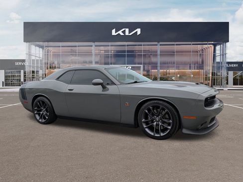 Used 2023 Dodge Challenger R/T Scat Pack RWD image 2