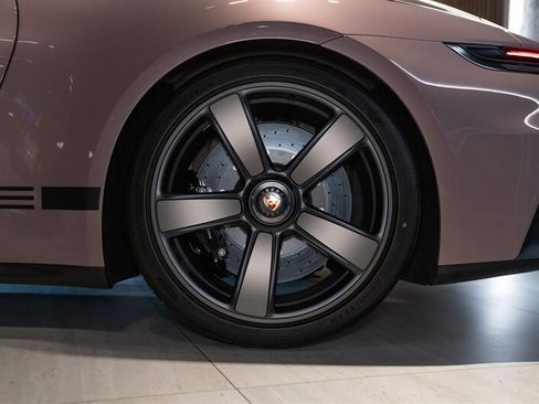 Used 2026 Porsche 911 GTS RWD image 18