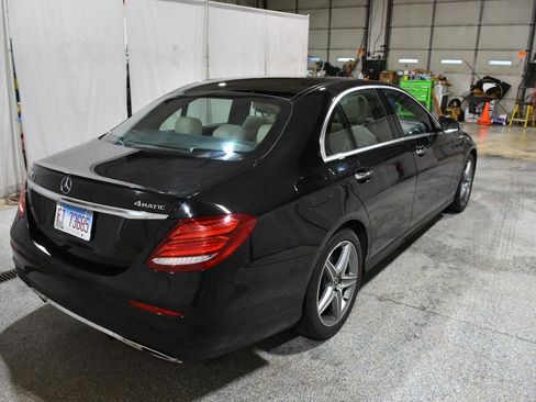 Used 2018 Mercedes-Benz E 400 4MATIC Sedan image 30