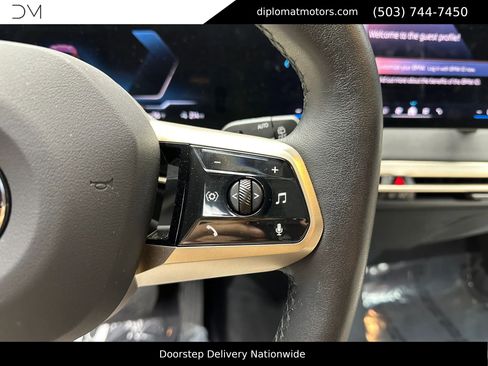 Used 2026 BMW iX xDrive60 image 30