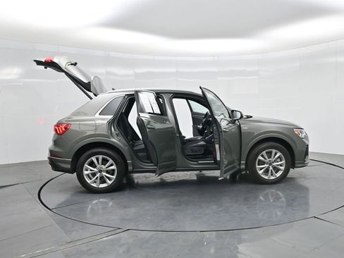 Used 2025 Audi Q3 2.0T Premium AWD/4WD image 31