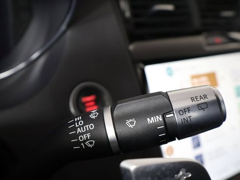 Used 2022 Jaguar E-PACE SE image 44