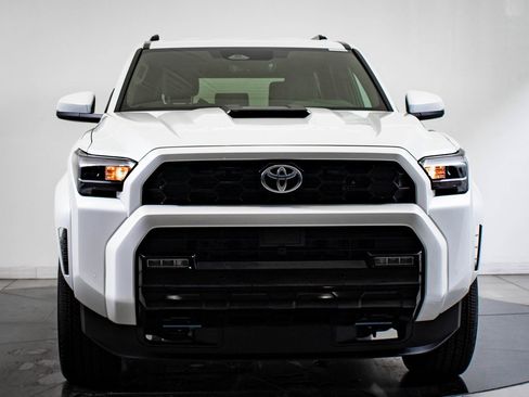 Used 2025 Toyota 4Runner TRD Sport image 2