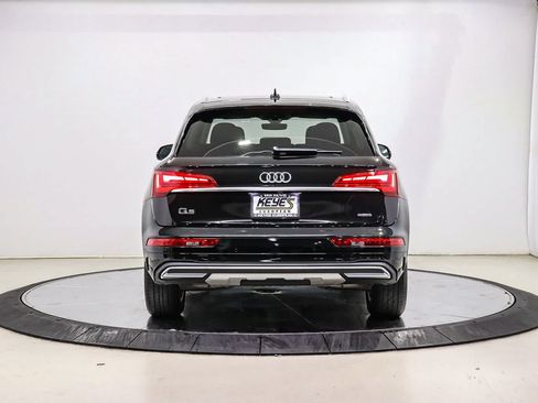 Used 2023 Audi Q5 2.0T Premium w/ Convenience Package AWD/4WD image 3