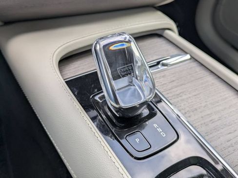 Certified 2022 Volvo XC90 T8 Inscription w/ Advanced Package AWD/4WD image 20