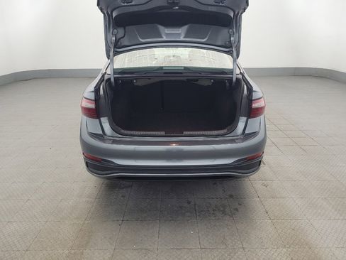 Used 2025 Volkswagen Jetta SE FWD image 29