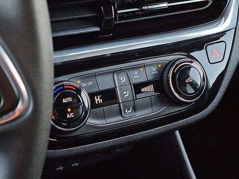 Certified 2024 Buick Envista Sport Touring w/ Advanced Safety Package image 15