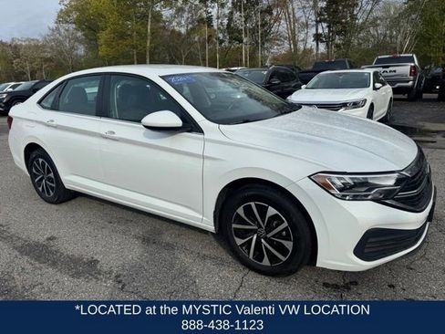 Certified 2024 Volkswagen Jetta S FWD image 3