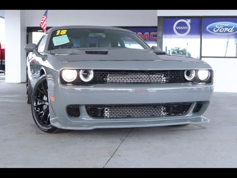 Used 2018 Dodge Challenger R/T Scat Pack w/ Dynamics Package RWD image 1