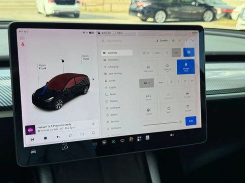 Used 2021 Tesla Model Y 2WD image 31