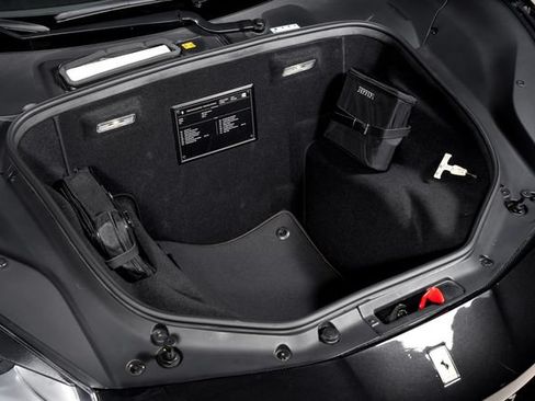 Used 2018 Ferrari 488 Spider RWD image 17