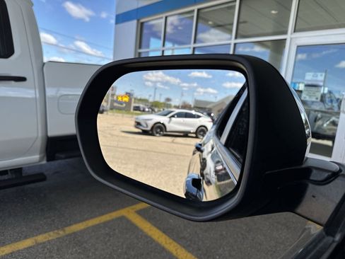 Certified 2026 Chevrolet Equinox LT AWD/4WD image 8