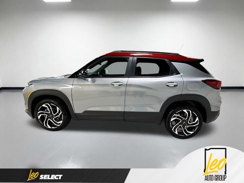 Used 2025 Chevrolet TrailBlazer RS w/ Convenience Package AWD/4WD image 11