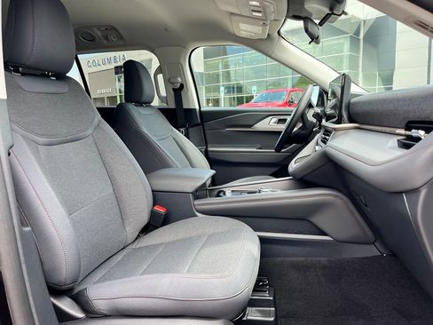 New 2026 Ford Explorer Active AWD/4WD image 7