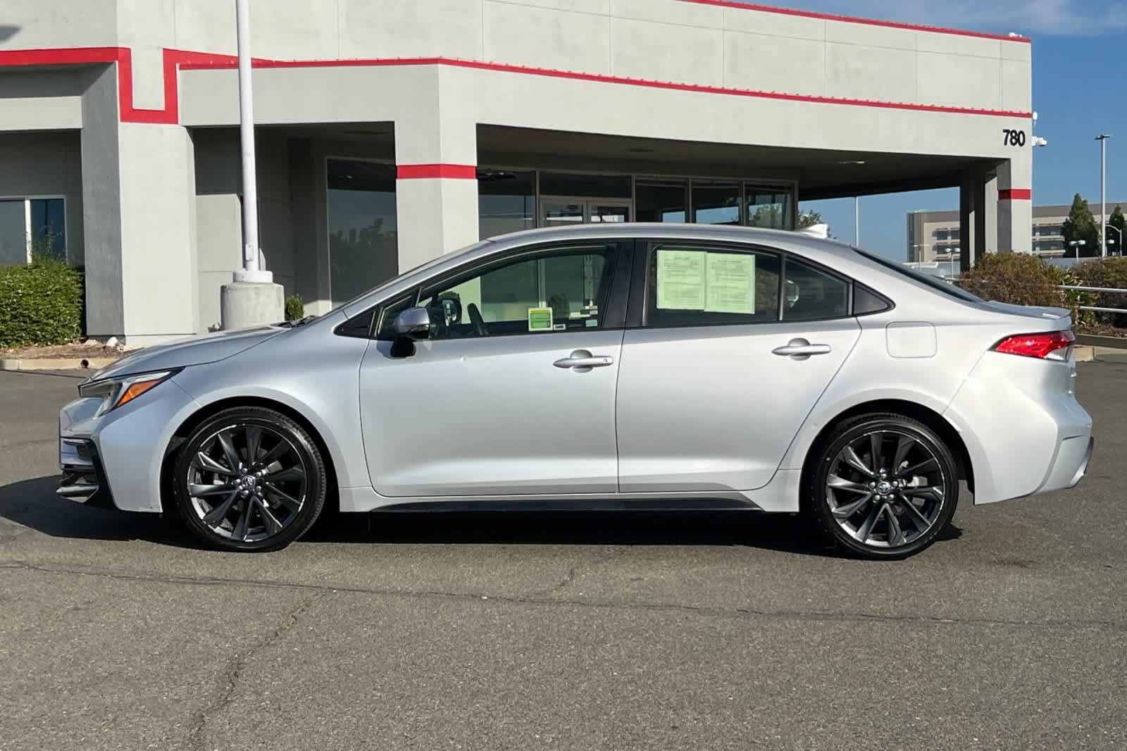 Certified 2024 Toyota Corolla SE FWD image 9