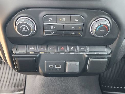 Used 2022 Chevrolet Silverado 1500 Custom RWD image 18