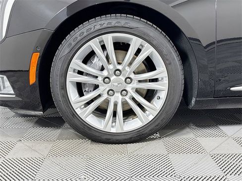 Used 2018 Cadillac XTS Luxury image 4